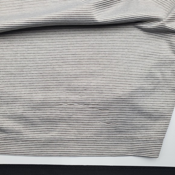 Johnnie-O Mens L Grey Striped Performance Polo Shirt Chicago Golf Club CGC Flaw - Picture 8 of 8